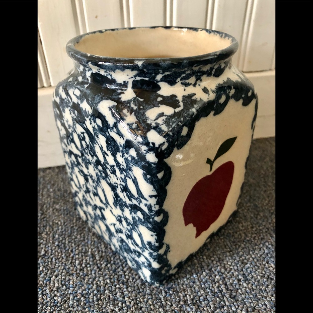 Vintage/farmhouse ceramic apple print canister - Picture 2 of 6